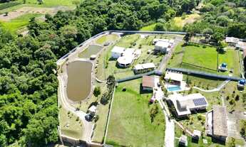 Imagem 2: Chácara no Éden com 22.000 m², Lagos, Casas e Segurança Estruturada