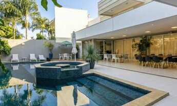 Imagem 3: IMÓVEL RESIDENCIAL COM 674M² DE ÁREA CONSTRUÍDA E TERRENO COM 688M² - 5 QUARTOS ? 6 VAGAS