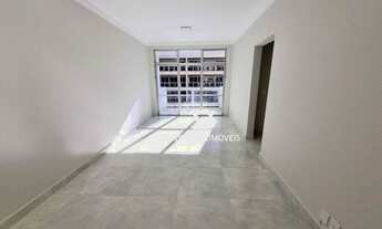 Imagem 6: PITANGUEIRAS- UMA QUADRA DO MAR , TOTALMENTE REFORMADO , GARAGEM DEMARCADA NO PRÉDIO