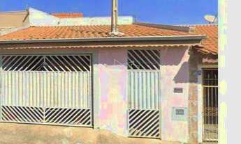 Imagem: CASA 2 DORMITÓRIOS/SUITE - 2 VGAS - BAIRRO