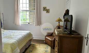 Imagem 7: Casa Centenária Reformada com 220 m², 5 Dormitórios, Horta e Garagem no Bairro Aclimação à