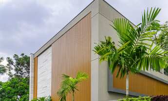 Imagem 2: Casa em condomínio para venda com 3 quartos, sendo 3 suítes, 739.56m²