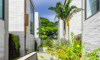 Imagem 3: Casa em condomínio para venda com 3 quartos, sendo 3 suítes, 739.56m²