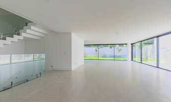 Imagem 7: Casa em condomínio para venda com 3 quartos, sendo 3 suítes, 739.56m²