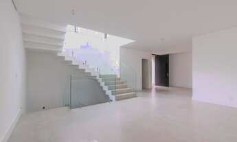 Imagem 4: Casa em condomínio para venda com 3 quartos, sendo 3 suítes, 620m²