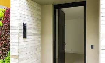 Imagem 3: Casa em condomínio para venda com 3 quartos, sendo 3 suítes, 620m²