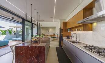 Imagem 6: Casa no condomínio Ecovilla Boa Vista para venda com 3 quartos, sendo 3 suítes, 310.23m²