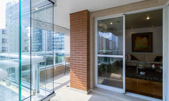 Imagem 3: Apartamento tipo para venda em Moema com 3 quartos, sendo 3 suítes, 195m²