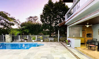 Imagem 4: Casa no condomínio Morada das Estrelas para venda com 6 quartos, sendo 6 suítes, 540m²