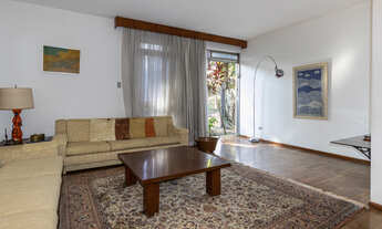 Imagem 2: Sobrado para venda em Moema com 5 quartos, sendo 1 suíte, 209m²