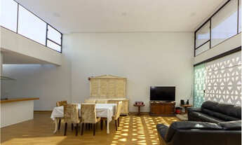 Imagem 4: Casa tipo para venda em Vila Anglo Brasileira com 6 quartos, sendo 1 suíte, 370m²