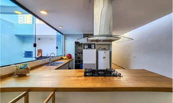 Imagem 2: Casa tipo para venda em Vila Anglo Brasileira com 6 quartos, sendo 1 suíte, 370m²