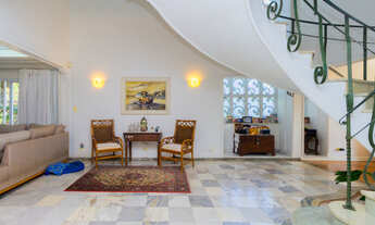 Imagem 6: Casa tipo para venda em Pacaembu com 4 quartos, sendo 2 suítes, 349m²