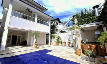 Imagem 2: Casa no condomínio Cond GreenTown para venda com 4 quartos, sendo 4 suítes, 354m²