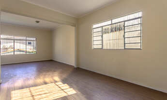 Imagem 3: Casa tipo para venda em Planalto Paulista com 3 quartos, sendo 1 suíte, 180m²