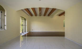 Imagem 2: Casa tipo para venda e locação em Pacaembu com 3 quartos, sendo 1 suíte, 255m²