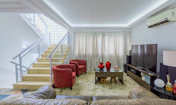 Imagem 2: Casa em condomínio para venda com 4 quartos, sendo 4 suítes, 390m²