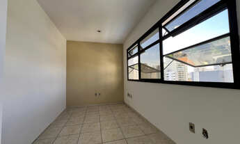 Imagem: Conjunto comercial para venda em Bosque