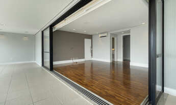 Imagem 7: Apartamento tipo para venda em Moema com 3 quartos, sendo 3 suítes, 184m²