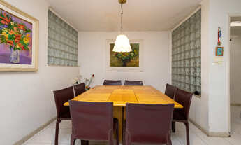 Imagem 3: Sobrado para venda em Vila Madalena com 5 quartos, sendo 2 suítes, 256m²