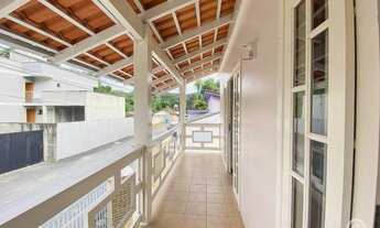 Imagem 3: Casa com 3 Dormitórios e 6 Vagas em Final de Rua na Velha!