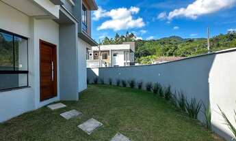 Imagem 3: Geminado de Esquina com 1 Suíte + 2 Quartos no bairro Amizade