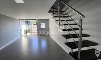 Imagem 4: Sobrado com 3 Dormitórios e 3 Vagas na Fortaleza!