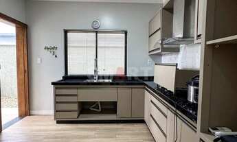 Imagem 7: Casa com 01 Suíte + 02 Quartos e Amplo Terreno à Venda