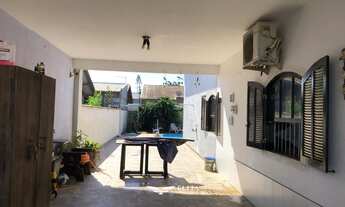 Imagem 2: Casa completa com piscina e energia solar a venda em Barra Velha