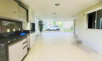 Imagem 4: Casa Semimobiliada com 4 Dormitórios e 7 Vagas na Itoupava Seca!