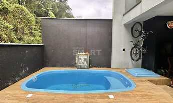 Imagem 4: Sobrado Geminado com Piscina, 1 Suíte + 2 Quartos