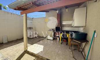 Imagem 5: Casa de 2Q sendo 1 suíte com armários planejados na cozinha