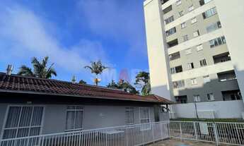 Imagem 2: Apartamento mobiliado com elevador e infraeestrutura completa