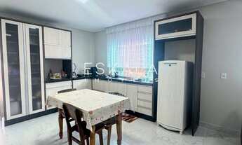 Imagem 2: CASA SEMI-MOBILIADA COM 01 SUÍTE + 02 DORMITÓRIOS