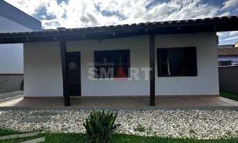 Imagem 5: Casa semimobiliada com amplo terreno e 3 dormitórios