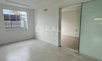 Imagem 3: CASA GEMINADA DE ESQUINA COM 03 QUARTOS, SENDO 01 SUÍTE