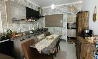 Imagem 2: Casa com 2 dormitórios -Semi mobiliada com 55m², por R$365.000,00