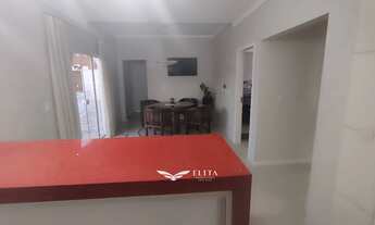 Imagem 4: Sobrado com três dormitórios (sendo dois suítes), a venda na região de Penha/SC