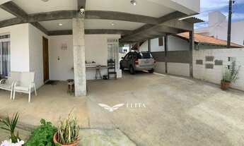 Imagem 4: Sobrado com três dormitórios a venda na região de Balneário Piçarras