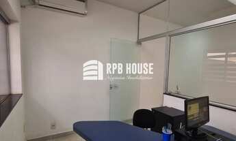 Imagem 3: Prédio comercial, 7 dormitórios, 3 banheiro, 2 vagas na garagem, 140M² de Área Construída