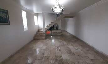 Imagem: Sobrado para locação com 3 andares