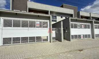 Imagem 2: Geminado com 1 suíte + 2 quartos e 2 vagas de garagem coberta em região nobre