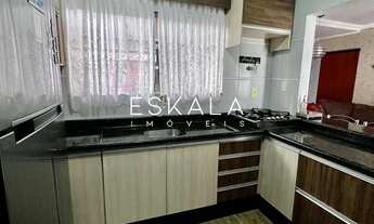 Imagem 2: CASA SEMI - MOBILIADA COM 01 SUÍTE + 02 QUARTOS E PISCINA