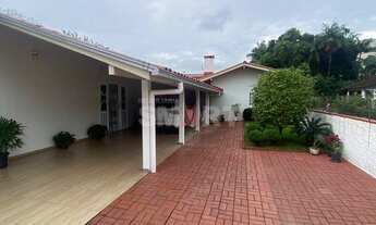 Imagem 3: Terreno com 840m² com casa de 180m² e galpão de 300m² - Vila Lalau