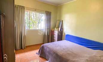 Imagem 6: Casa de Esquina com Piscina e 4 Quartos