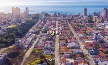 Imagem 2: Sobrado com 4 quartos à Venda, Centro - Balneário Piçarras