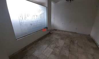 Imagem 3: Sobrado para locação com 3 andares