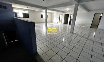 Imagem 6: Prédio comercial para locação em Bayeux