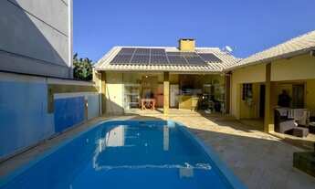 Imagem: Casa Com Piscina e Sala Comercial