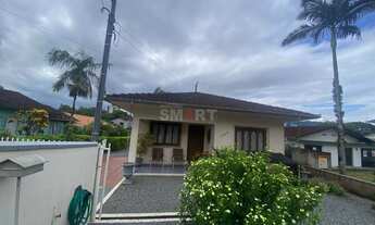 Imagem: Terreno de 3.985,58m² com Casa de 2 Quartos